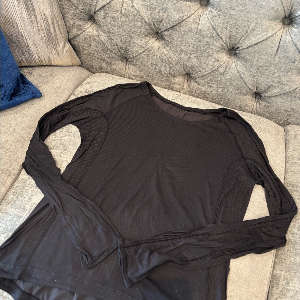 Lululemon Athletica Black Long-Sleeve Keyhole Back Running Tee - Size 6